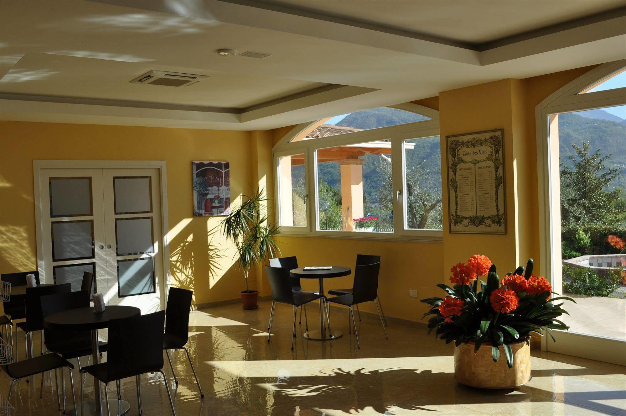 Hotel Panoramica Сало Екстер'єр фото
